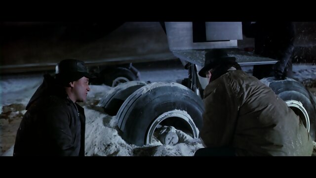 Snowy Pussy Winter Wonderland