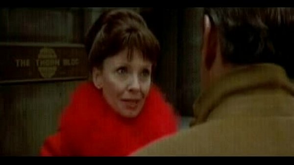 Old Lady Gets A Long Look Down South