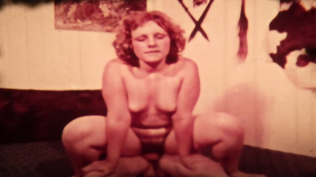 This Chunky Housewife's Got a Juicy Crotch