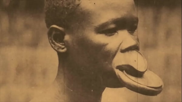 Black Goddess Gets Her Hairy Pussy Worshiped Like a Shrine