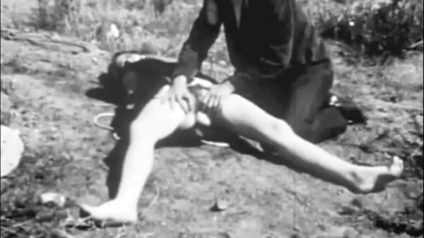 Victorian Wildcat: Hairy Pussy Gets a Good Rub