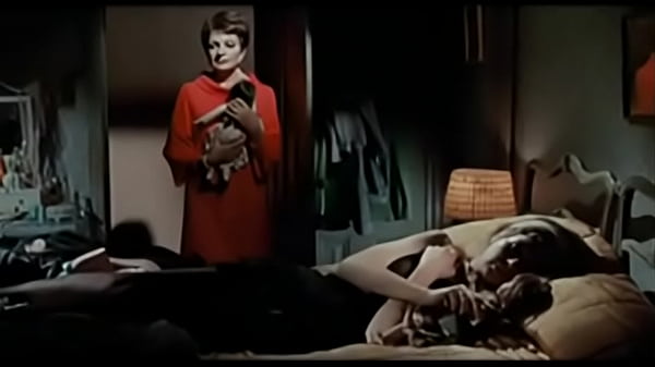 Vintage Lesbians: The Queen's Hairy Pussy Gets Worshiped