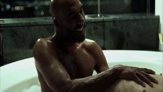 Soaked & Sucking: This Dude Knows How To Handle It